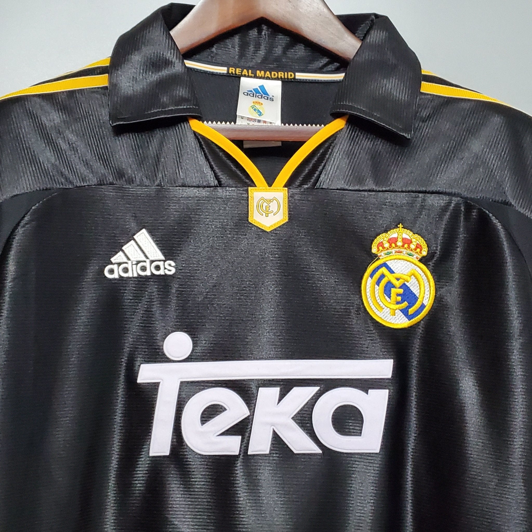 1999 - 01 - REAL MADRID AWAY | RETRO - MODU CLUB EU